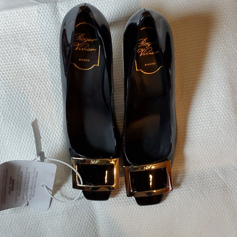 Authentic like new size 7 Roger Vivier 👠